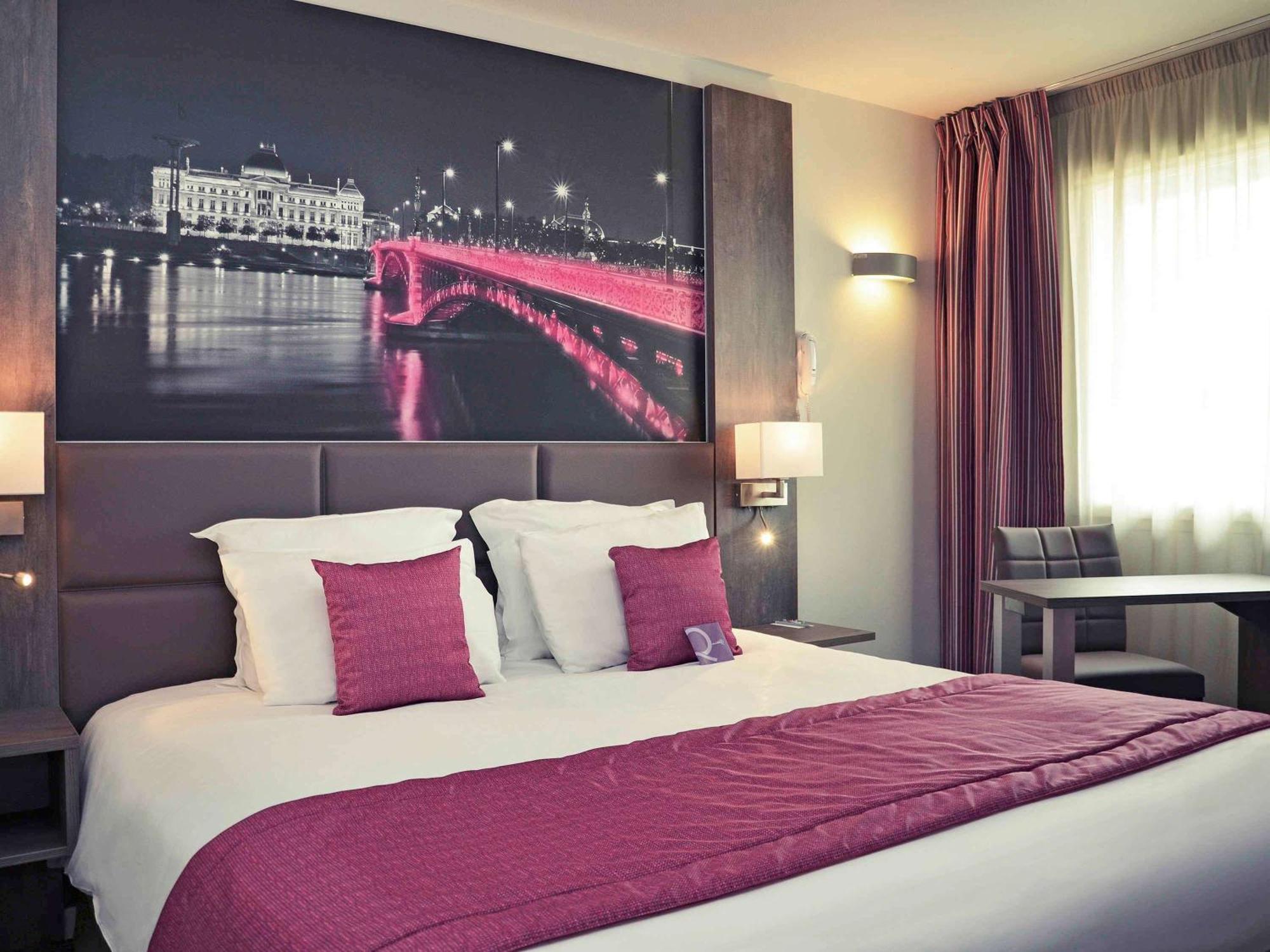 Mercure Lyon Est Шапоне Экстерьер фото